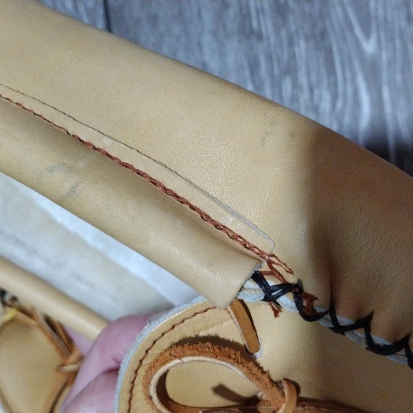 Tan leather slippers. NWOT. Size 10 - Picture 10 of 12